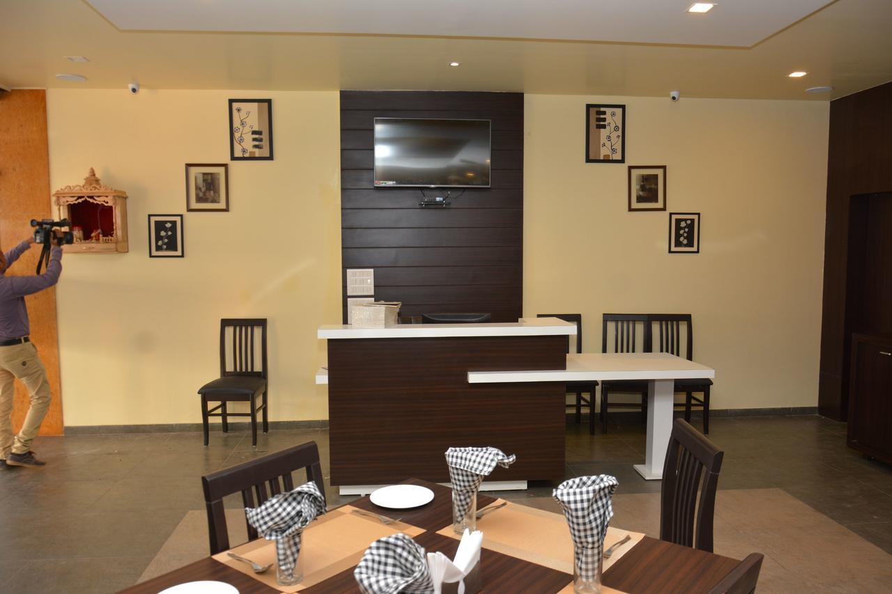 Hotel Darshan Rājula 外观 照片